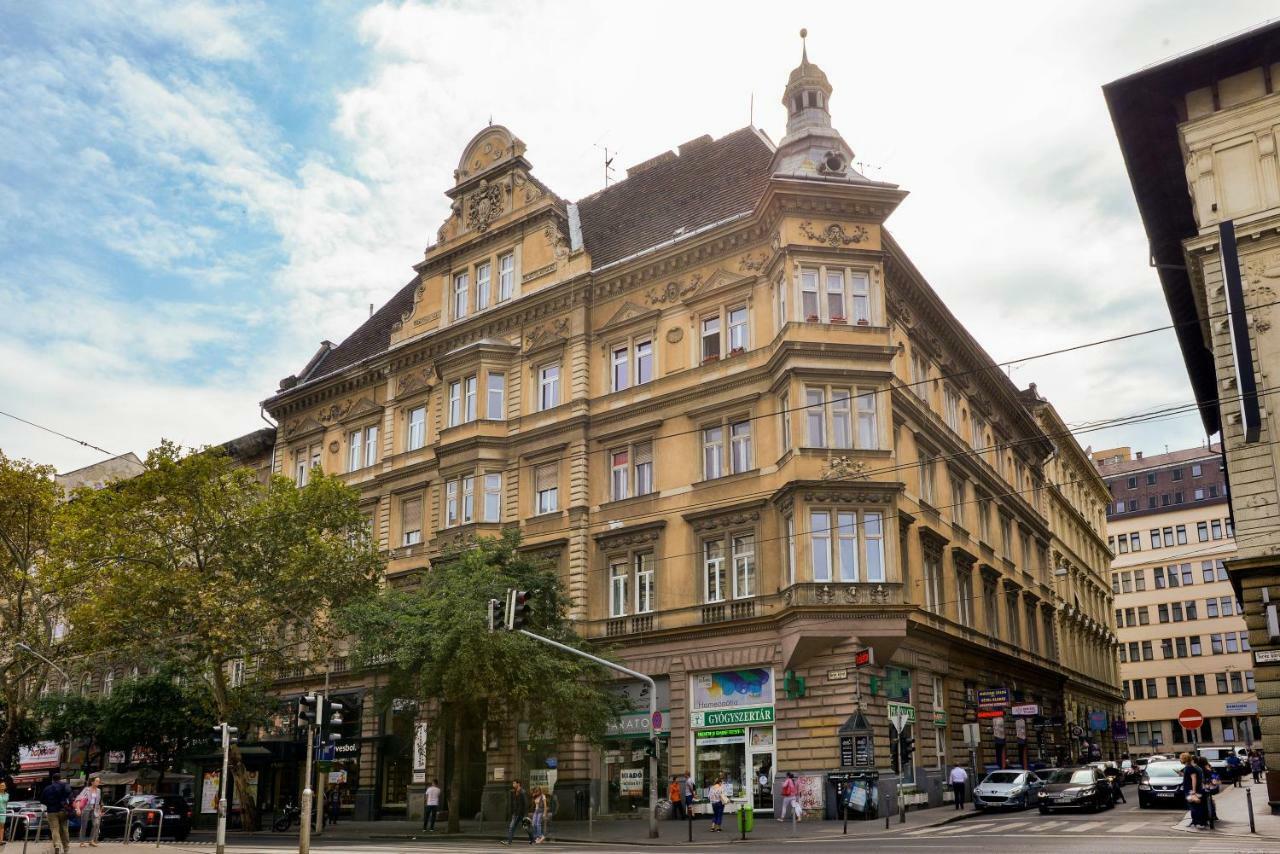 Broadway * Budapest