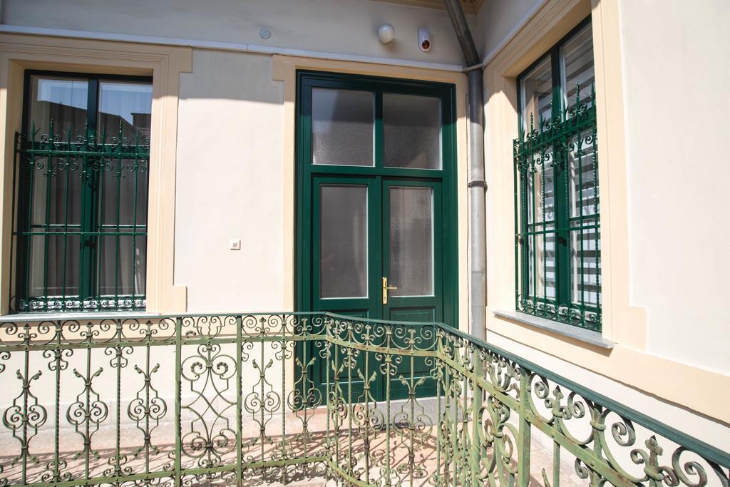 Broadway Apartament *